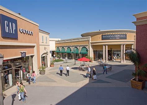 outlet stores san diego ca.